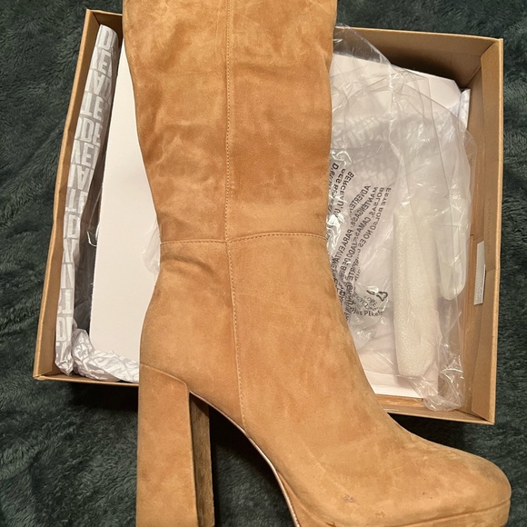 Steve Madden Suede Boot - Picture 2 of 2